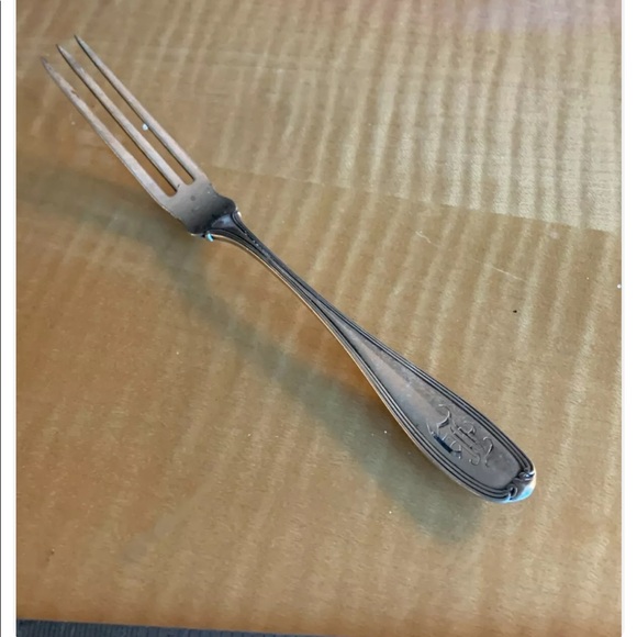 ALVIN Antique strawberry fork - Picture 1 of 4